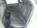 S3セダン 2.0 4WD 本革シート