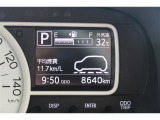 当社の中古車には1年間走行距離無制限の『ロングラン保証』がついています。年式は問わず、全国約5,000ヶ所のトヨタのお店で保証修理を受けることができます。