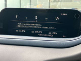 お手元のスマートフォンと接続して頂く事で使用可能な「Apple CarPlay/Android Auto」電話の応答は勿論、メッセージの受信やLINE音楽接続からナビアプリの使用まで幅広く活躍致します