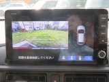 車庫入れ・駐車を安心サポート!バックカメラ装備です。