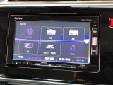 ナビ機能だけでなく、ミュージックサーバー、Bluetooth、フルセグテレビ、DVDとCD再生など、オーディオ機能がついています。