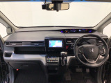 【前方視界】開放的な前方視界!運転がしやすく疲れにくいです♪窓が大きく、見通しがとっても良いおクルマですよ♪