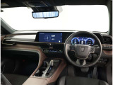 オシャレなインテリアで運転する気分も盛り上がりますよね^^