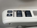 パワーウィンドウのスイッチです