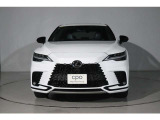 レクサスの厳しい基準とは、まず修復歴の車はございません。初年度7年未満、10万キロ未満など90項目にも及ぶチェックを行い、その基準をクリアした上質なお車だけを展示しております。