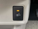 運転席シートヒーター付きです。寒い日も快適なドライブが楽しめます♪