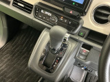 発進時から滑らかに加速する無段階変速のCVTはストップ&ゴーの多い街の中も快適です