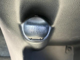 広々とした駐車場をご用意しておりますので、運転が苦手な方でもご安心ください。また、大型の屋根がございますので、雨に濡れることなくご移動できます。