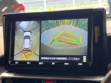 【パノラミックビューモニター】専用のカメラにより、上から見下ろしたような視点で360度クルマの周囲を確認することができます☆死角部分も確認しやすく、狭い場所での切り返しや駐車もスムーズに行えます。