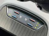 【シートベンチレーション】夏場は涼しい風でお尻や背中の熱やムレを防ぎ、冬はエアコンよりも早く温まってポカポカに!季節を問わず快適に過ごせます。