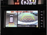 お車選びをお楽しみ頂けるよう、在庫車の展示スペースを十分に確保しております。