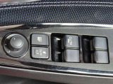 ☆運転席だけは「AUTO」ですが助手席、後部座席はマニュアルになります。小さなお子様が乗車の際はパワーウインドのスイッチをOFFにしておけば作動はしません☆