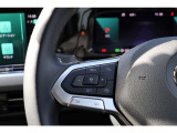 (ACC)アダプティブクルーズコントロールは30-160kmhまで設定可能。設定した車間距離を保って走行可能ですのでロングドライブ時の疲労軽減にも一役です。*設定可能速度は車種により異なります。