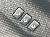 【メモリー機能付きパワーシート】ドライバーごとに設定したシート位置を記憶して、ボタン一つで切り替えできる便利な機能!運転する方が複数名いらっしゃるご家庭におすすめです♪