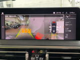 【アラウンドビューモニター】バックカメラに加え、360度のカメラで駐車も楽々。駐車が苦手な方でも安心してお乗りいただけます。