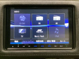 ナビゲーションはフルセグTV対応のGathers純正メモリーナビを搭載しています。Bluetoothオーディオ機能がありますので、スマートフォンなどの音楽も再生できます。