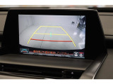 【バックモニター】 バックモニターがあれば車庫入れ時など、後ろが確認できて安心です。運転に自信がない方にはおすすめの装備です。ただし、バック時目視での確認も忘れずに。