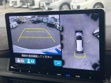 【マルチビューカメラシステム】専用のカメラにより、上から見下ろしたような視点で360度クルマの周囲を確認することができます☆死角部分も確認しやすく、狭い場所での切り返しや駐車もスムーズに行えます。