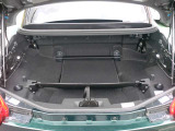 屋根を閉めている状態の荷室です。