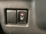 シートヒーターが付いています!寒い日に便利な装備ですね。
