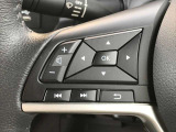 【ステアリングスイッチ】ステアリングを握ったままオーディオ等がコントロール出来ますので、利便性だけでなく事故防止にも繋がります。
