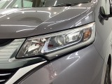 LEDヘッドライトは、点灯の瞬間から最大光量を発揮し、突然暗くなるトンネルなどでの安定感を高めます。