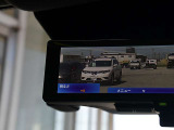 インテリジェントルームミラーです。クリアな後方視界で安全運転をサポートします。