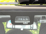 【スズキ セーフティサポート】走行中に前方の車両等を認識し、衝突しそうな時は警報とブレーキで衝突回避と被害軽減をアシスト。より安全にドライブをお楽しみいただけます。