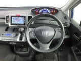 運転席はその車の重要ポイント。ぜひ実際にご乗車ください。お待ちしてます。