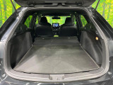 後席を格納すると、これだけの広さが!シーンに合わせたシートアレンジで、大きな荷物も積むことが出来ます♪