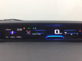 メータは先進的なデジタルメーターを採用!ゆっくりと数字が動くのでとても見やすく表示されます!続可能距離等の情報やHonda SENSINGの注意・警告も表示します!