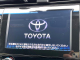 【メーカー純正ナビ】インテリアに溶け込むスタイリッシュな「専用設計」メーカーナビを装備♪視認性や操作性など基本性能にも優れ、より上質なカーライフをお楽しみいただけます。