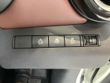 安全装備に関するボタンは運転席周りにまとめて設置されています