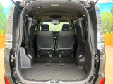 普段のお買い物や通勤、送迎等に十分な荷室スペースを確保しております。セカンドシートを倒すと、大きな荷物の積載も可能です♪