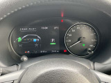 視認性の良いメーターパネルデザインです。いろいろな車両情報が確認できます。