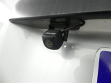 バックカメラが付いているので後方確認が非常にしやすいです。今や運転初心者も熟練者も必須装備!ついていて損はないですね♪