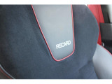 メーカーオプション「RECAROシート」を装備!高額オプションだったため装備されている車も少なく人気のアイテムです