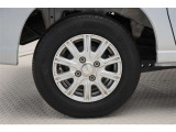 タイヤサイズ(145/80R12)です。