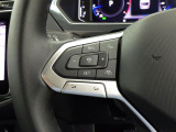 Travel Assist。設定した速度を上限に自動で加減速し、一定の車間距離,およ走行レーンを保つことでロングドライブの疲労を軽減します。