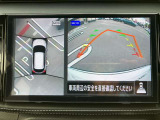 アラウンドビューモニターは4方のカメラで真上から車を見たようにモニターで確認ができる日産の自慢の装備です。是非実際の車で体感してみてください。