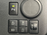 【コーナーセンサー】大きなお車を運転するのが不安な方でも、ブザーと光でお知らせ致します♪もちろん頼りきりはNGです!
