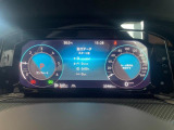 見やすい大型10.25インチ液晶メータを採用。好みに応じてカスタマイズが可能です。