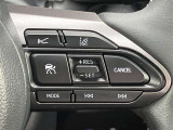 ステアリングスイッチ左側 車間距離切替スイッチ、LTAスイッチ、クルーズコントロールスイッチ、オーディオスイッチ。 ハンドルから手を離さなくても操作ができます!
