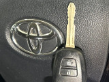 【キーレス】少し離れた場所からでもボタン一つでドアの開錠・施錠ができるのでとっても便利!ドアの鍵穴周りに傷をつけることもありません♪