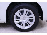 純正スチールホイールキャップ付です!タイヤサイズは165/65R14です