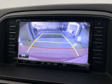 バックカメラ付きなので駐車時も安心です。