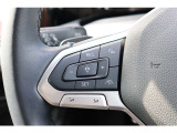 (ACC)アダプティブクルーズコントロールは30-160kmhまで設定可能。設定した車間距離を保って走行可能ですのでロングドライブ時の疲労軽減にも一役です。*設定可能速度は車種により異なります。