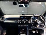 輸入車、国産車を問わず、現在お乗りのお車を下取りさせて頂きます。お車の車種やボディカラー、オプション装備などをご連絡頂けましたら、おおよその額を提示させて頂きますので、お気軽にお申し付け下さいませ。