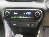オートエアコン機能で、車内を自動的に、設定した温度に保ってくれます。