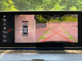 【アラウンドビューモニター】バックカメラに加え、360度のカメラで駐車も楽々。駐車が苦手な方でも安心してお乗りいただけます。